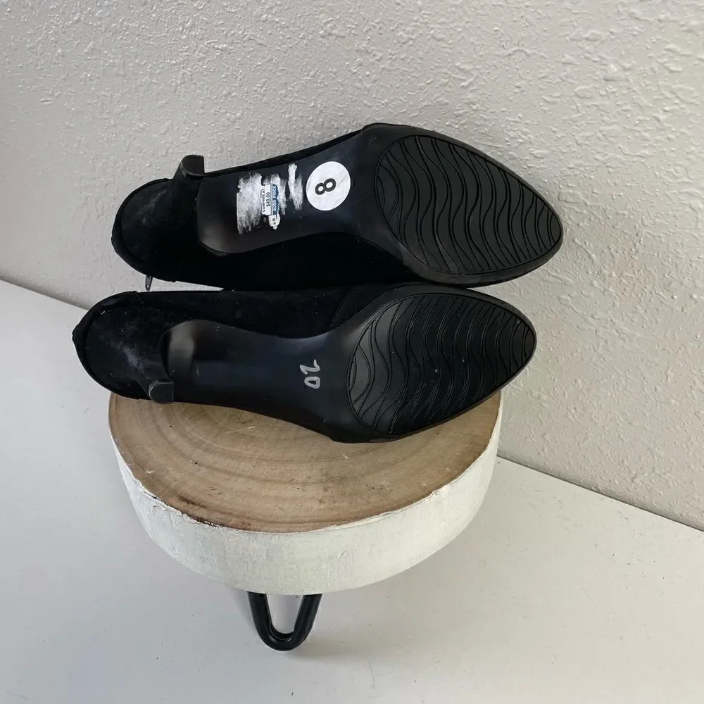 NWT Impo Womens Heeled Booties Size 8